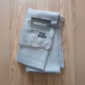 Steve Madden Gray Scarf